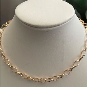 Women’s Elegant 18k Gold Electroplated Oval Link 17 inch Necklace